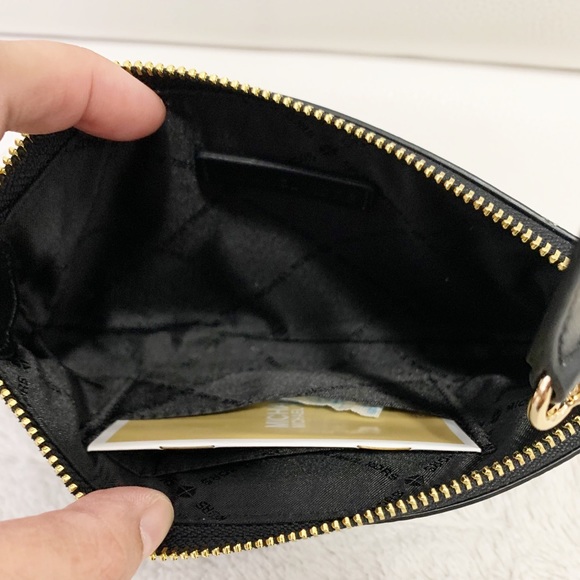 NWT Michael Kors Wristlet - Picture 3 of 5